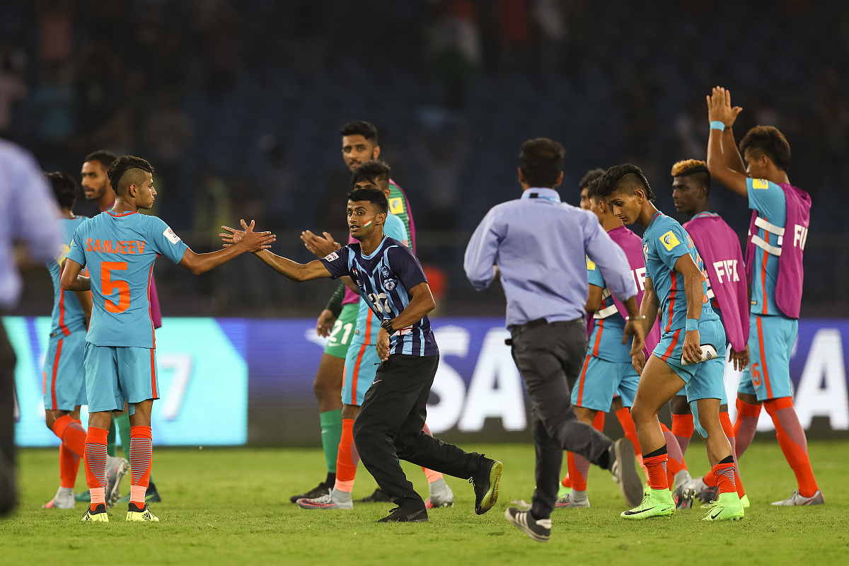 集结日体能课后，辽宁本钢造点机会备战葡超，悬念犹存，阵容厚度经受考验的简单介绍